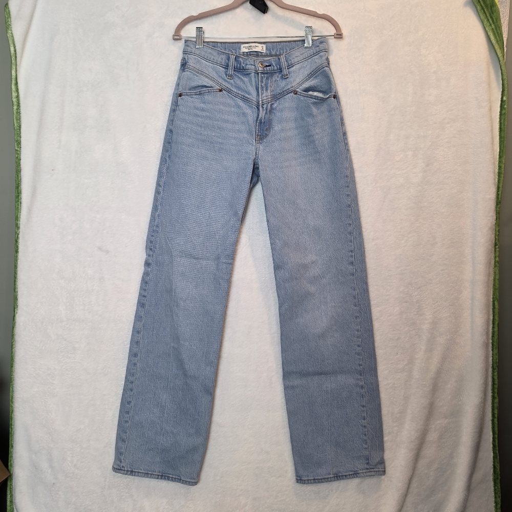 Abercrombie & Fitch High-Rise 90s Relaxed Jeans 4/27 - Picture 2 of 11